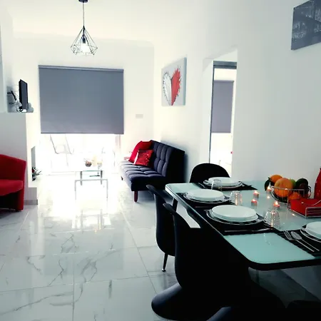 شقة Luxury Rose Suites *