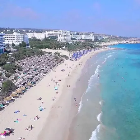 Luxury Rose Suites شقة أيا نابا