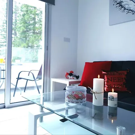 Luxury Rose Suites Apartman Ajía Nápa
