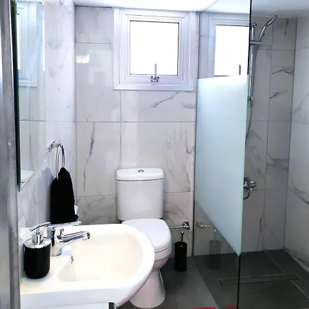 Luxury Rose Suites Ajía Nápa
